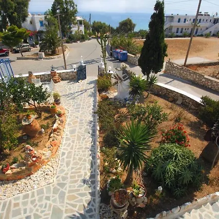 Stavros Aparthotel Logaras